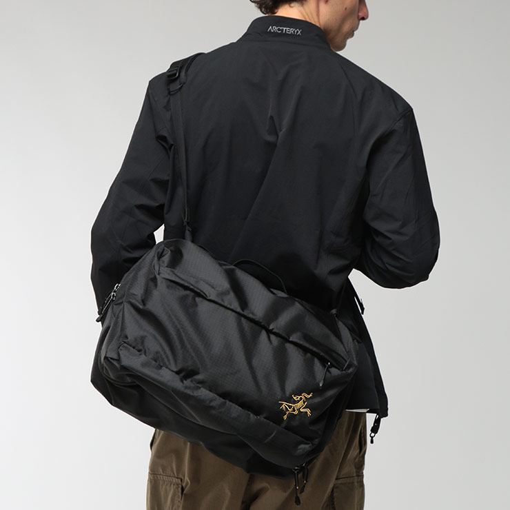 ARC'TERYX インデックス40ショルダーバッグ ARC'TERYX（アークテリクス） メンズ ショルダーバッグ ロゴ刺繍 Index