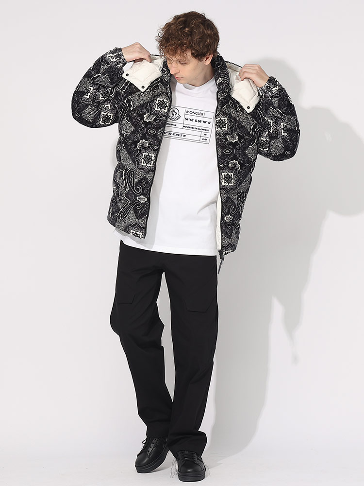 モンクレール　ガーメントケース　おまけ 紙タグ　ハンガー　巾着袋　MONCLER MONCLER モンクレール ガーメントカバー 縦90cm - メルカリ