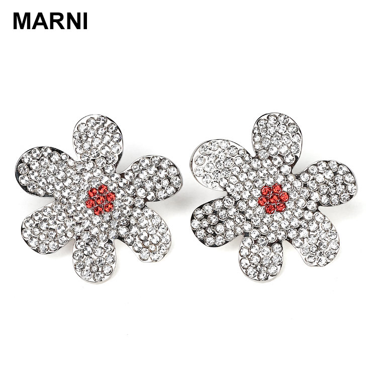 MARNI マルニ デイジー シルバートーン クリスタル イヤリング MARNI マルニ デイジー ラインストーン イヤリング