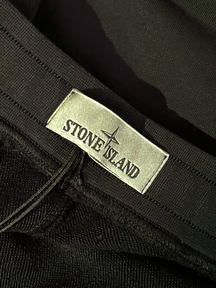 STONE ISLAND（ストーン アイランド） ハーフパンツ 短パン カーゴ