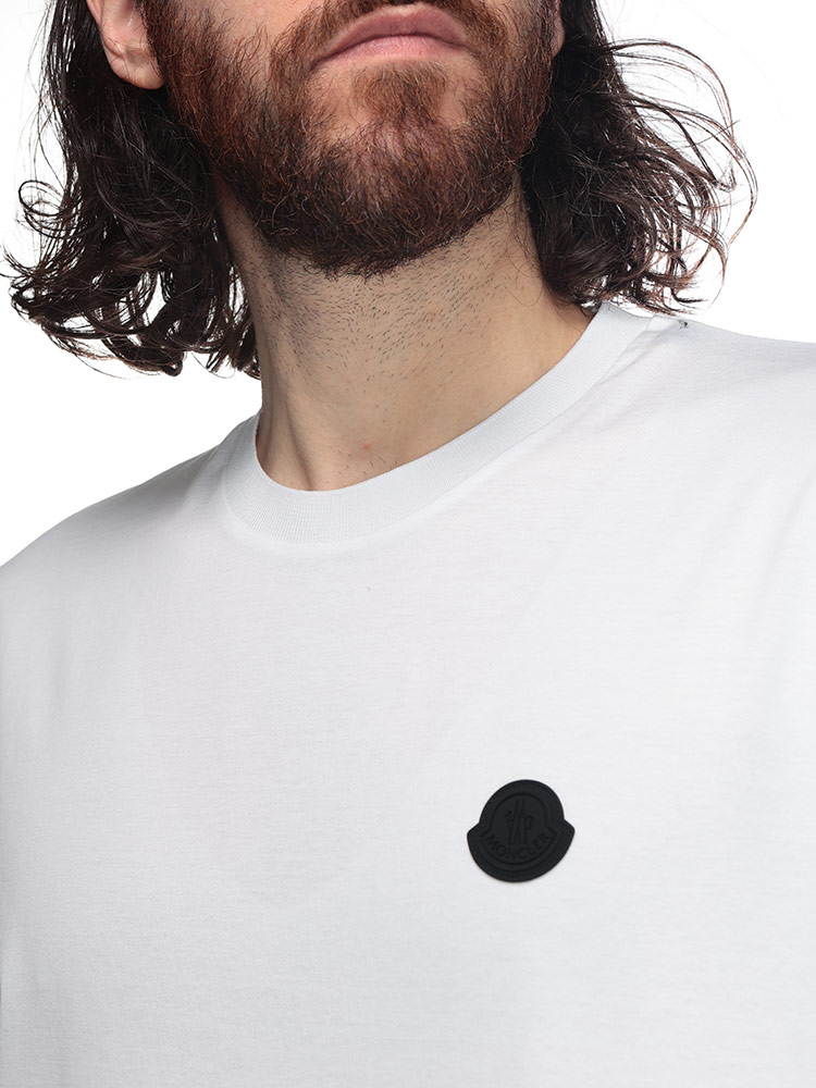MONCLER モンクレール バック縦ロゴ クルーネック 半袖 Tシャツ