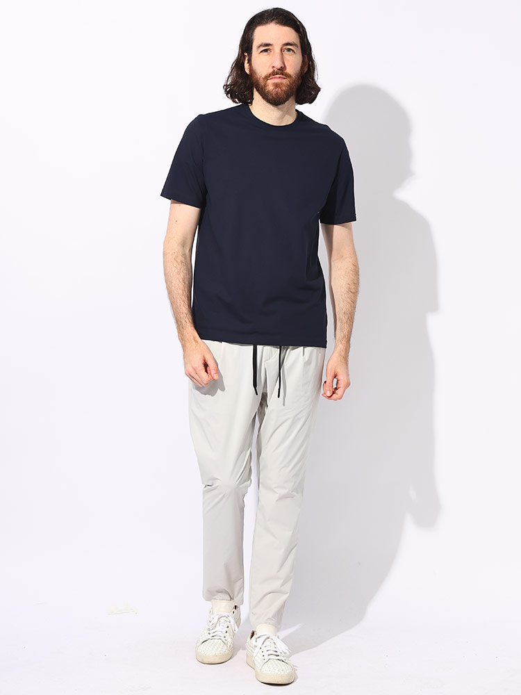 ＊HERNO＊ コンパクト ジャージー ナイロン マエストロ Tシャツ HERNO (ヘルノ) クレープジャージ 無地 クルーネック 半袖 T