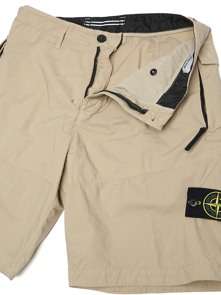 STONE ISLAND（ストーン アイランド） ショートパンツ ハーフパンツ