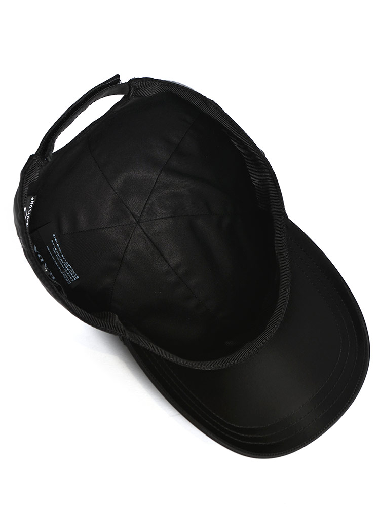 プラダのキャップ PRADA プラダ Re-Nylon エナメルメタルロゴ ベースボール