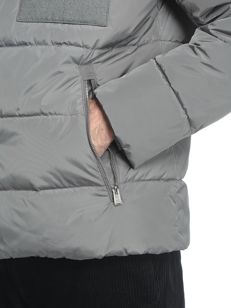 ヒューゴボス　メンズ　ブルゾン　ジャケット　ナイロン　切り替え　フード　紺色　L 楽天市場】HUGO BOSS（素材（生地・毛糸）ナイロン）（メンズ