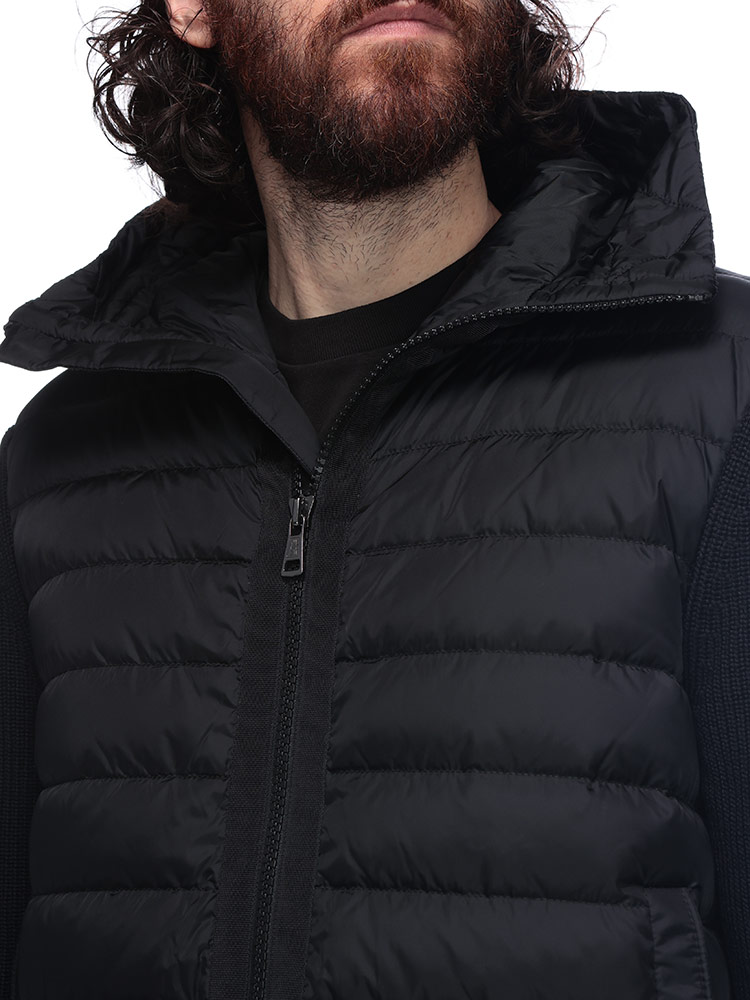 MONCLER（モンクレール） フード フロントダウン フルジップ ニット