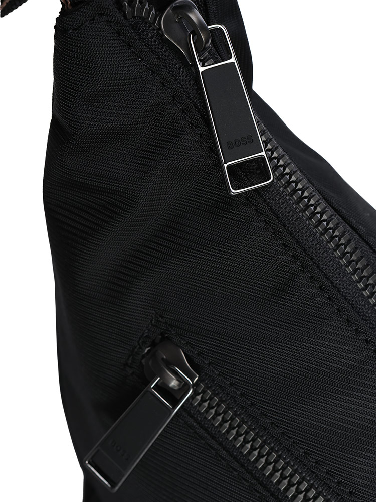 HUGO BOSS（ヒューゴ・ボス） コントラストロゴ クロスボディバッグ