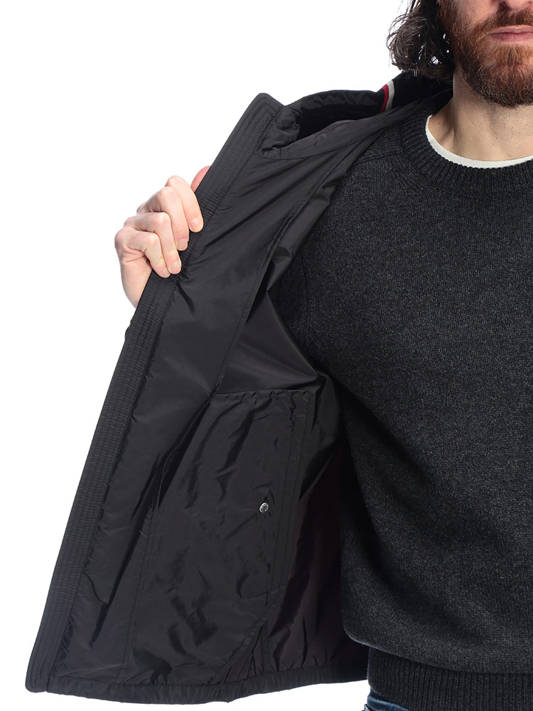 MONCLER（モンクレール） メンズ ジャケット ロゴ ワンポイント