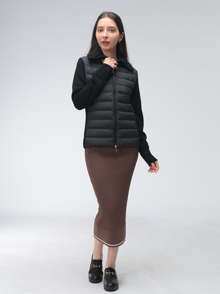 美品⭐︎モンクレール  ドッキング ナイロン　切り替え　ニット　長袖 フレアヘム MONCLER（モンクレール） ニット切替 ブランドオフ ナイロン ダウン