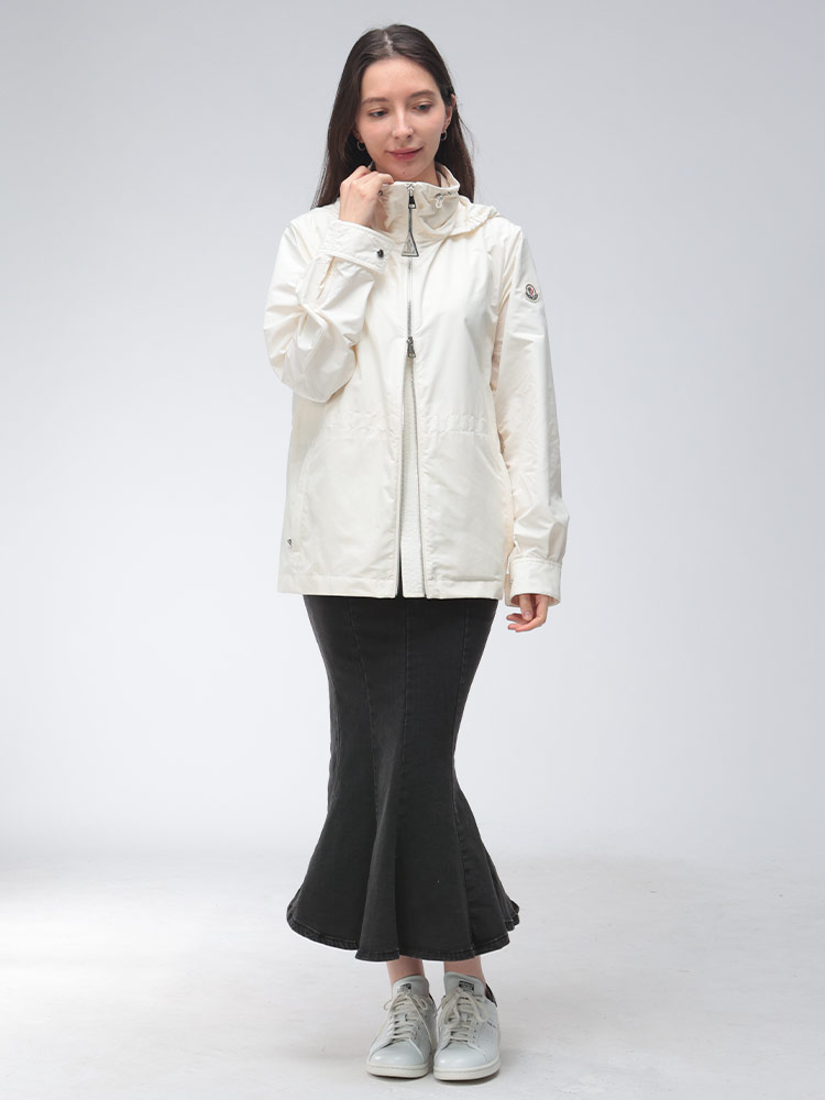 新品未使用　モンクレール　ENET ブルゾン　ホワイト　エクリュ　白　サイズ０ MONCLER（モンクレール） レディース ジャケット ロゴ フード収納