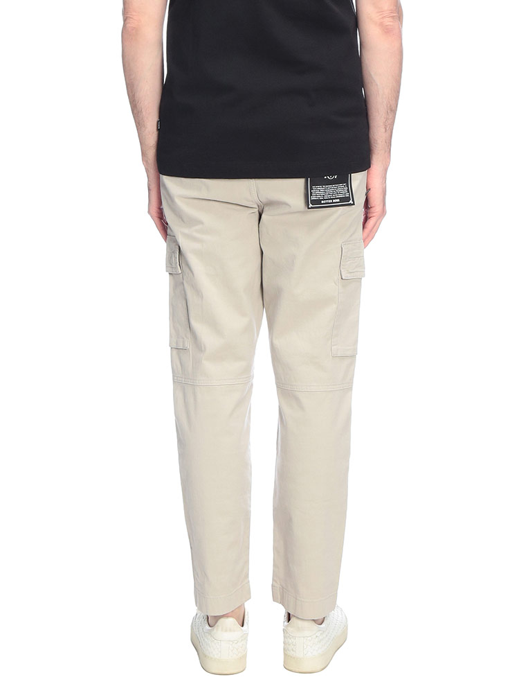 HUGO BOSS 新品未使用　メンズ　カーゴパンツ32インチ HUGO BOSS（ヒューゴ・ボス） メンズ カーゴパンツ ロゴ ポケット