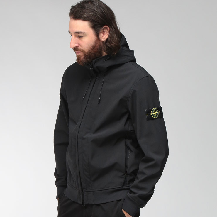 ストーンアイランド　SOFTSHELL-R STONE ISLAND（ストーン アイランド） メンズ ナイロンジャケット 防水