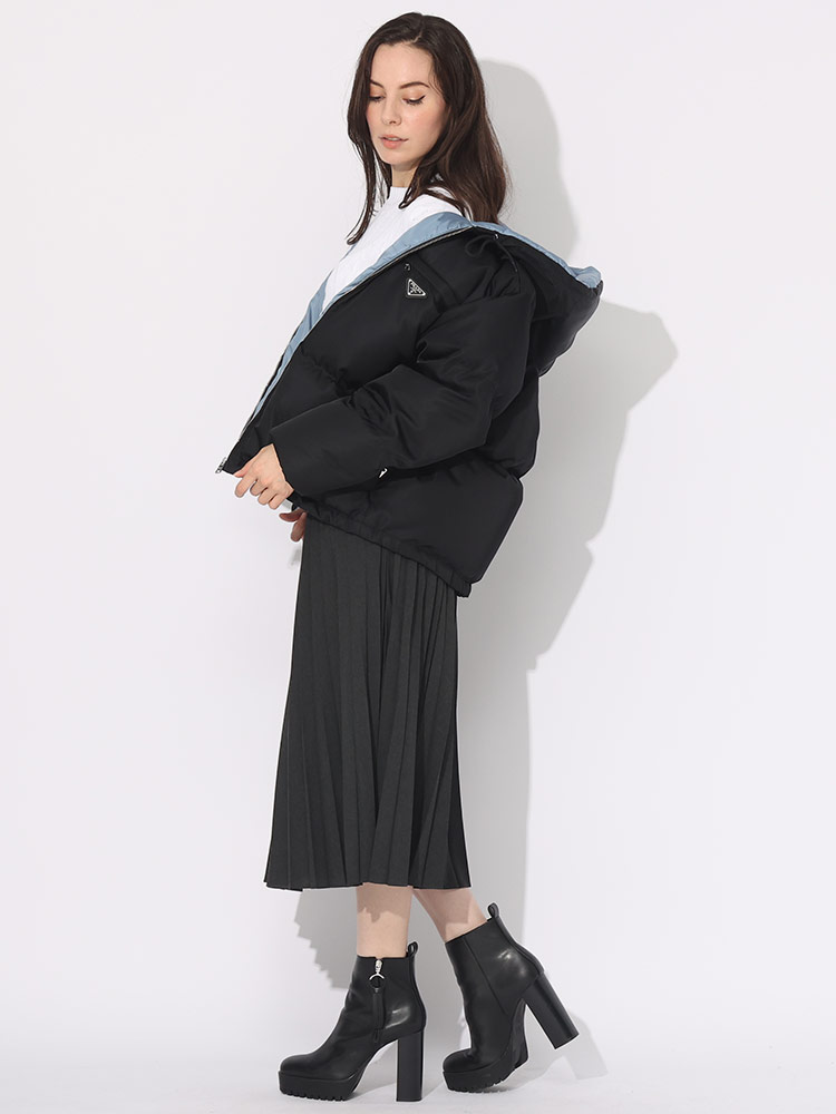 PRADAダウン 22AW】新作 シャイニーナイロン ダウンジャケット◇プラダ