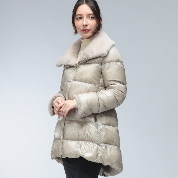 【訳あり】ヘルノ　ウルトラライト　ダウンジャケット　コート　ロング　Aライン HERNO（ヘルノ） ダウン ブルゾン レディース ロゴ ナイロンウルトラ