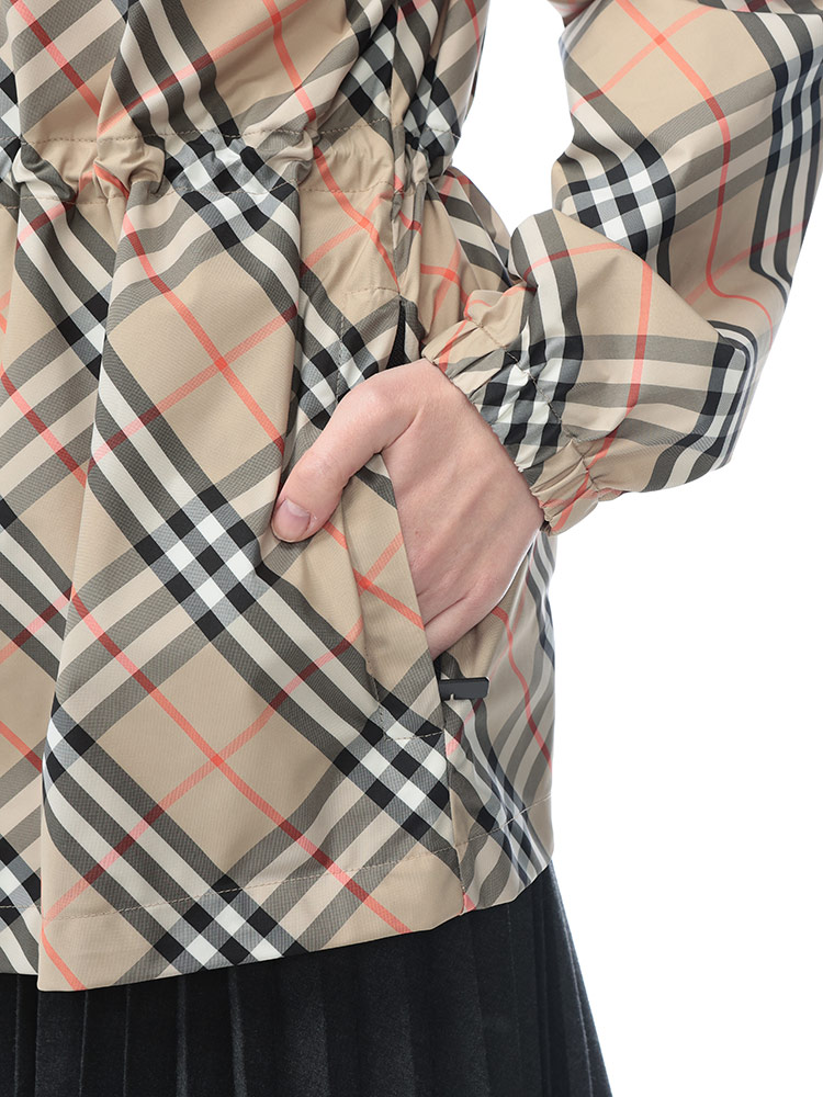 現行 バーバリー ブルゾン ノバチェック ジャケット アウター フード 金ボタン 現行 バーバリー ブルゾン ノバチェック ジャケット アウター フード