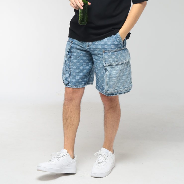 DSQUARED2（ディースクエアード） メンズ ショートパンツ 総柄ロゴ