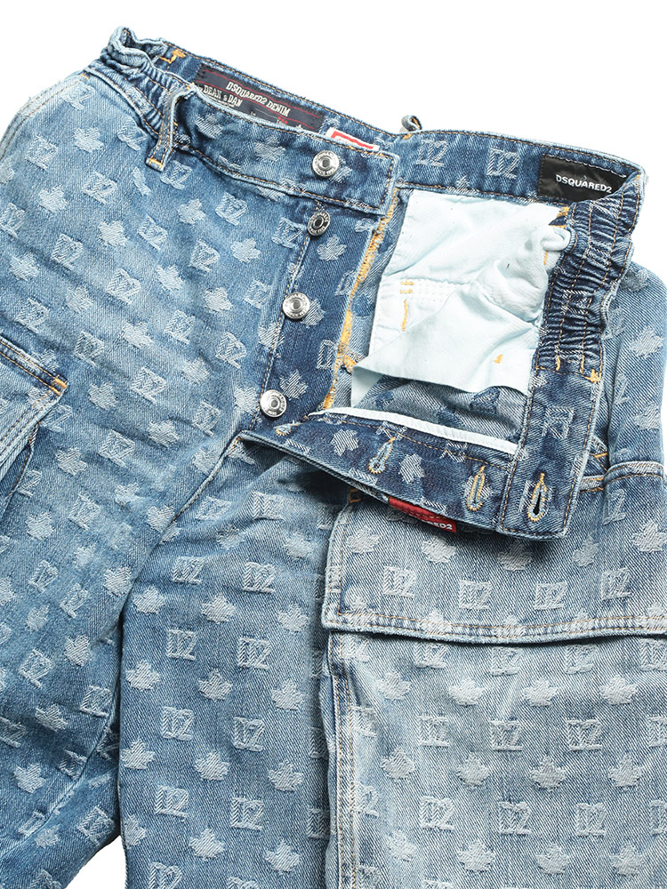 DSQUARED2（ディースクエアード） メンズ ショートパンツ 総柄ロゴ
