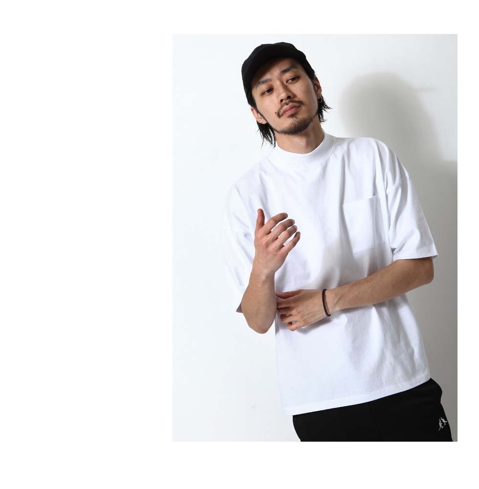 中高領短T恤